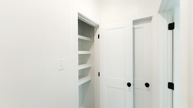 1540 W Long in Stephenville, TX - Building Photo - Building Photo
