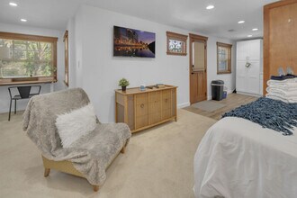 1072 Johnson Ave in San Diego, CA - Building Photo - Building Photo