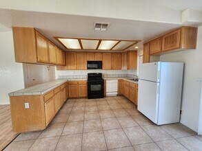 6396 Athol Ave in Twentynine Palms, CA - Building Photo - Building Photo