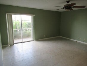 22735 SW 66th Ave in Boca Raton, FL - Building Photo - Building Photo