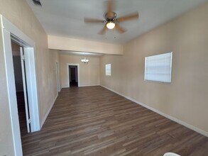 2538 W Main St in Tampa, FL - Building Photo - Building Photo