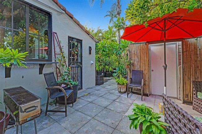 property at 732 NE 87th St