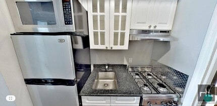 E 13TH ST., Unit 1A in New York, NY - Building Photo - Building Photo