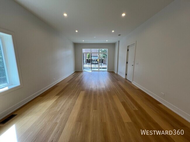 2042 W Washington Blvd in Chicago, IL - Building Photo - Building Photo