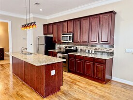 314 W Bell St in Houston, TX - Building Photo