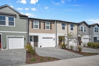 7681 Deer Vly Cir in Tampa, FL - Building Photo - Building Photo