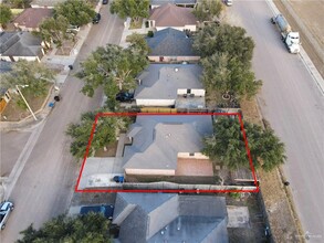 3213 Indian Hill Ave in McAllen, TX - Building Photo - Building Photo