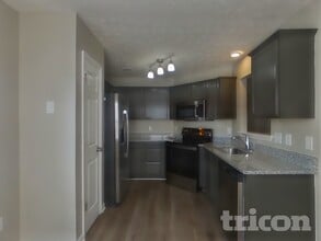 1956 Port James Cir in Nashville, TN - Foto de edificio - Building Photo