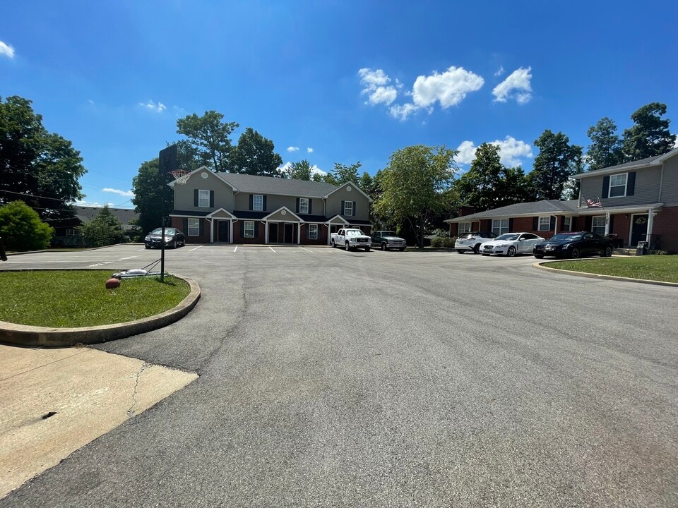 1164 Woodland Dr in Elizabethtown, KY - Foto de edificio