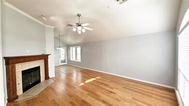 19381 Melody Ct in Edmond, OK - Foto de edificio - Building Photo