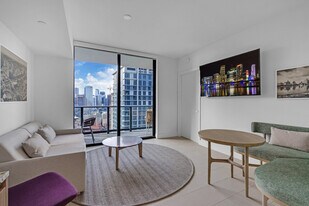 125 NE 6th St, Unit SI ID1540475P in Miami, FL - Building Photo