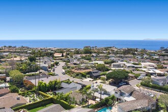 540 De Anza Dr in Newport Beach, CA - Building Photo - Building Photo