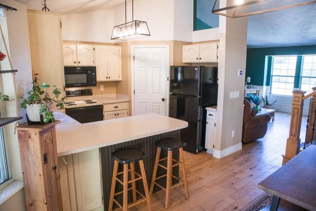 3055 Westcove Dr in West Valley City, UT - Building Photo - Building Photo