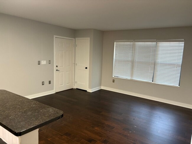 property at 435 W 9th St
