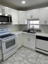 8970 S Hollybrook Blvd in Pembroke Pines, FL - Building Photo - Building Photo