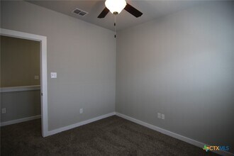 311 Creekside Curve in New Braunfels, TX - Building Photo - Building Photo