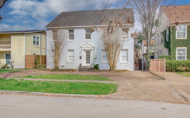 1740 Banks St in Houston, TX - Building Photo - Building Photo