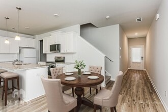 405 Camrose Ave in Union City, GA - Building Photo - Building Photo