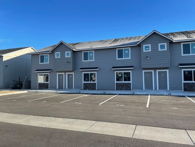 property at 117 E Ravenna Ln