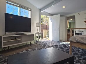 2141 Torrey Pines Rd in San Diego, CA - Foto de edificio - Building Photo