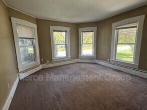 69 Turnpike St in Allenstown, NH - Foto de edificio - Building Photo