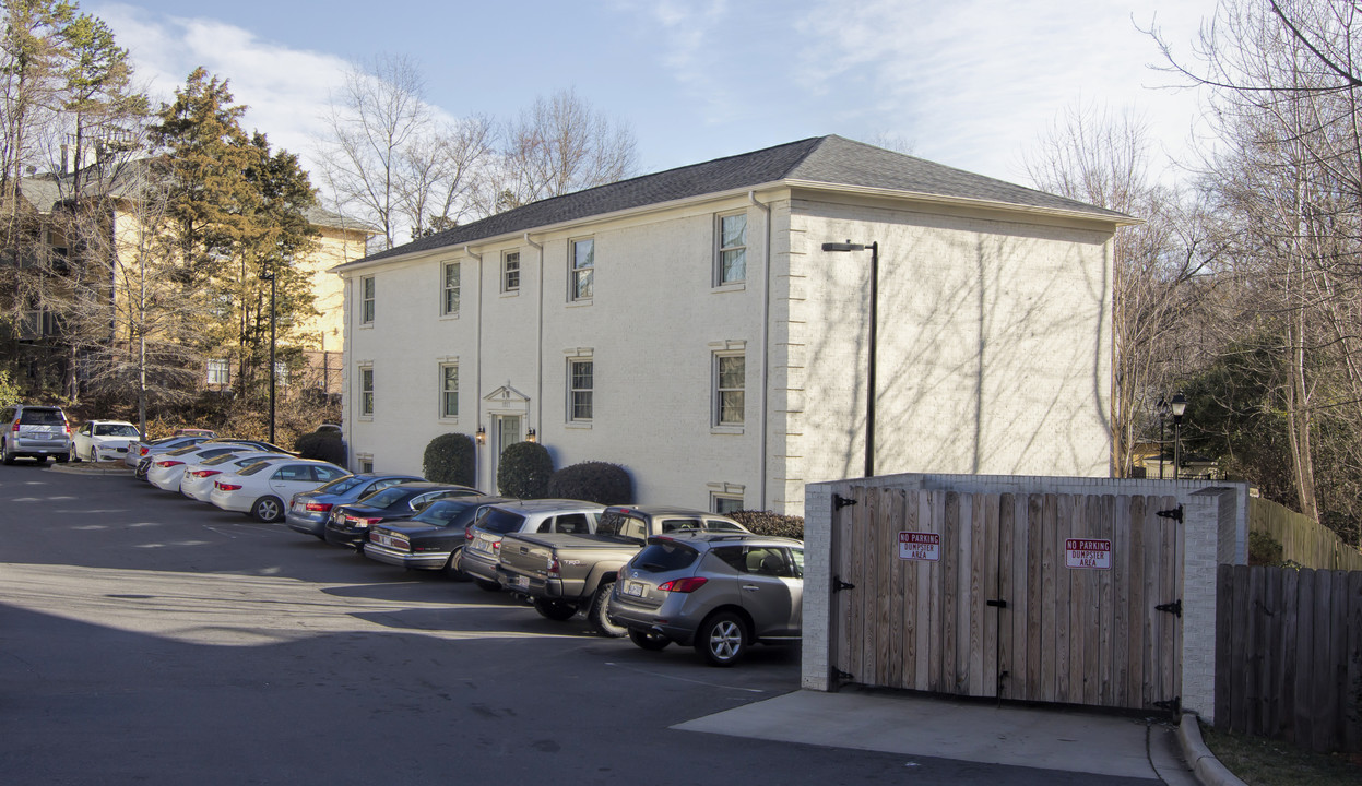 Selwyn Commons Condominiums in Charlotte, NC - Building Photo