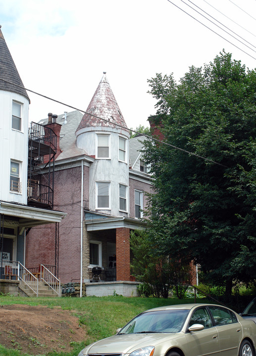 352 S Aiken Ave in Pittsburgh, PA - Building Photo