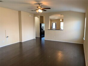 717 Morgan Dr in Leander, TX - Building Photo - Building Photo