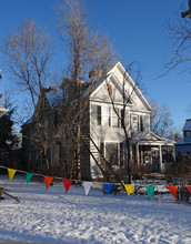 1327 N Nevada Ave in Colorado Springs, CO - Foto de edificio - Building Photo