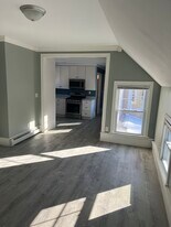 116 Maple Ave, Unit #2 in Scarborough, ME - Building Photo