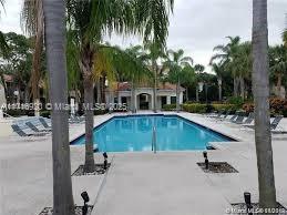 540 S Park Rd in Hollywood, FL - Foto de edificio - Building Photo