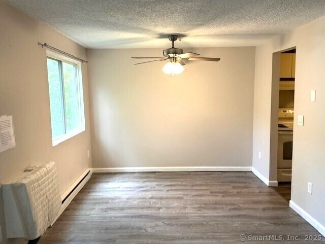 14 Newtown Rd in Danbury, CT - Building Photo - Building Photo