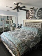 4722 SW 67th Ave in Miami, FL - Building Photo - Building Photo
