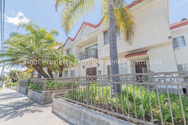 property at 856 W Beach Ave