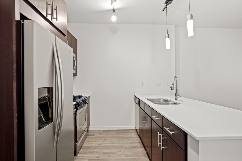 3801 N Halsted St in Chicago, IL - Building Photo
