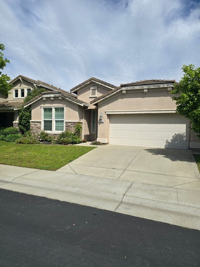 424 Leighton Ct