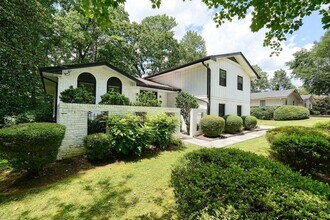 1524 Brompton Ct in Dunwoody, GA - Building Photo - Building Photo