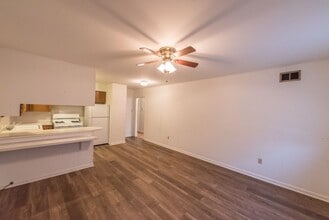 3616 Willow St in North Little Rock, AR - Building Photo - Building Photo