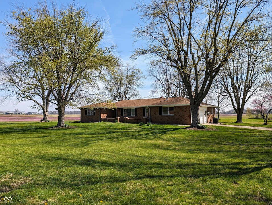 3361 N Talley Rd in Columbus, IN - Building Photo