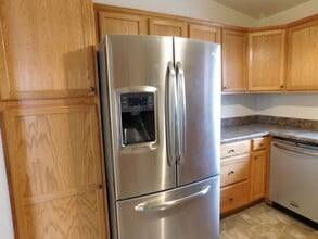 2444 Merlot Dr in Rapid City, SD - Building Photo - Building Photo