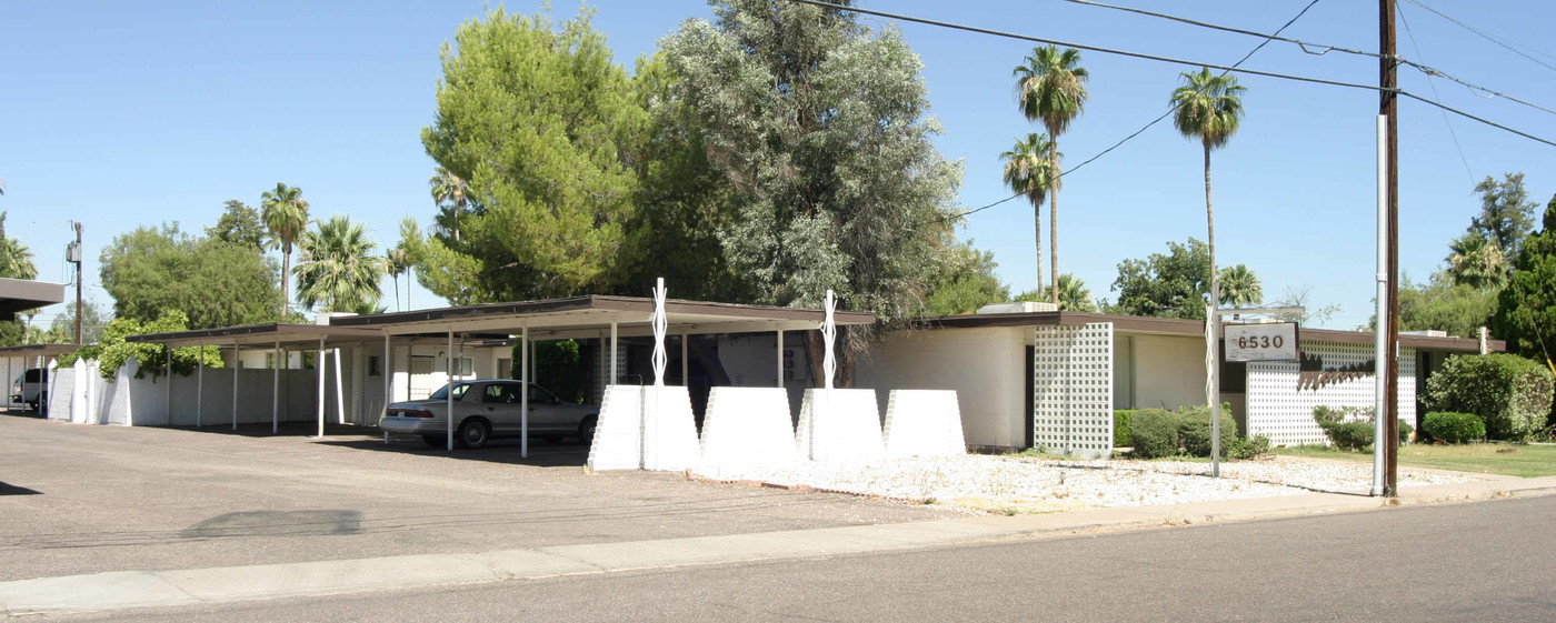 The Moroccan Apartments in Phoenix, AZ - Building Photo