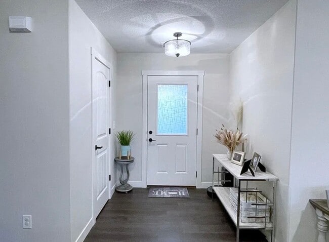 4667 Raven Crk Dr in Manhattan, KS - Building Photo - Building Photo