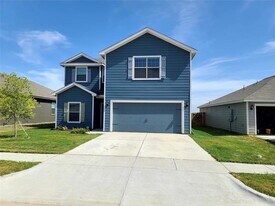 104 Lady Bird Ct in Venus, TX - Building Photo