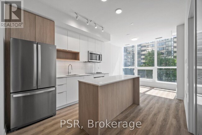 4235 Confederation Pkwy in Mississauga, ON - Building Photo - Building Photo