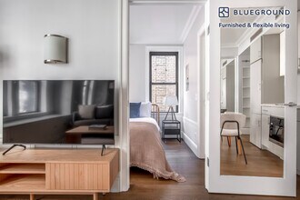 240 W 73rd St in New York, NY - Building Photo - Building Photo