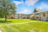 436 Romeo Rd in Rochester, MI - Foto de edificio - Building Photo