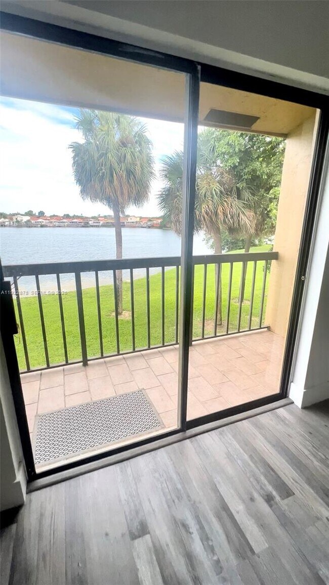 6715 W 26th Dr in Hialeah, FL - Building Photo - Building Photo