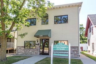 619-625 Snelling Ave N in St. Paul, MN - Building Photo