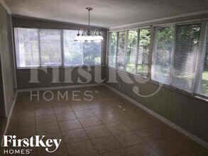 1025 Sunrise Ct in Lakeland, FL - Building Photo - Building Photo