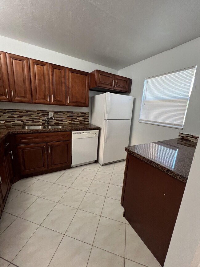 2800 Fiore Way in Delray Beach, FL - Building Photo - Building Photo